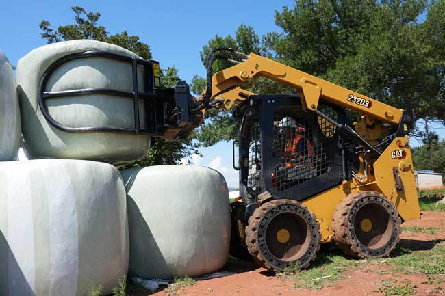 232D3-Bale-Grab-650x400